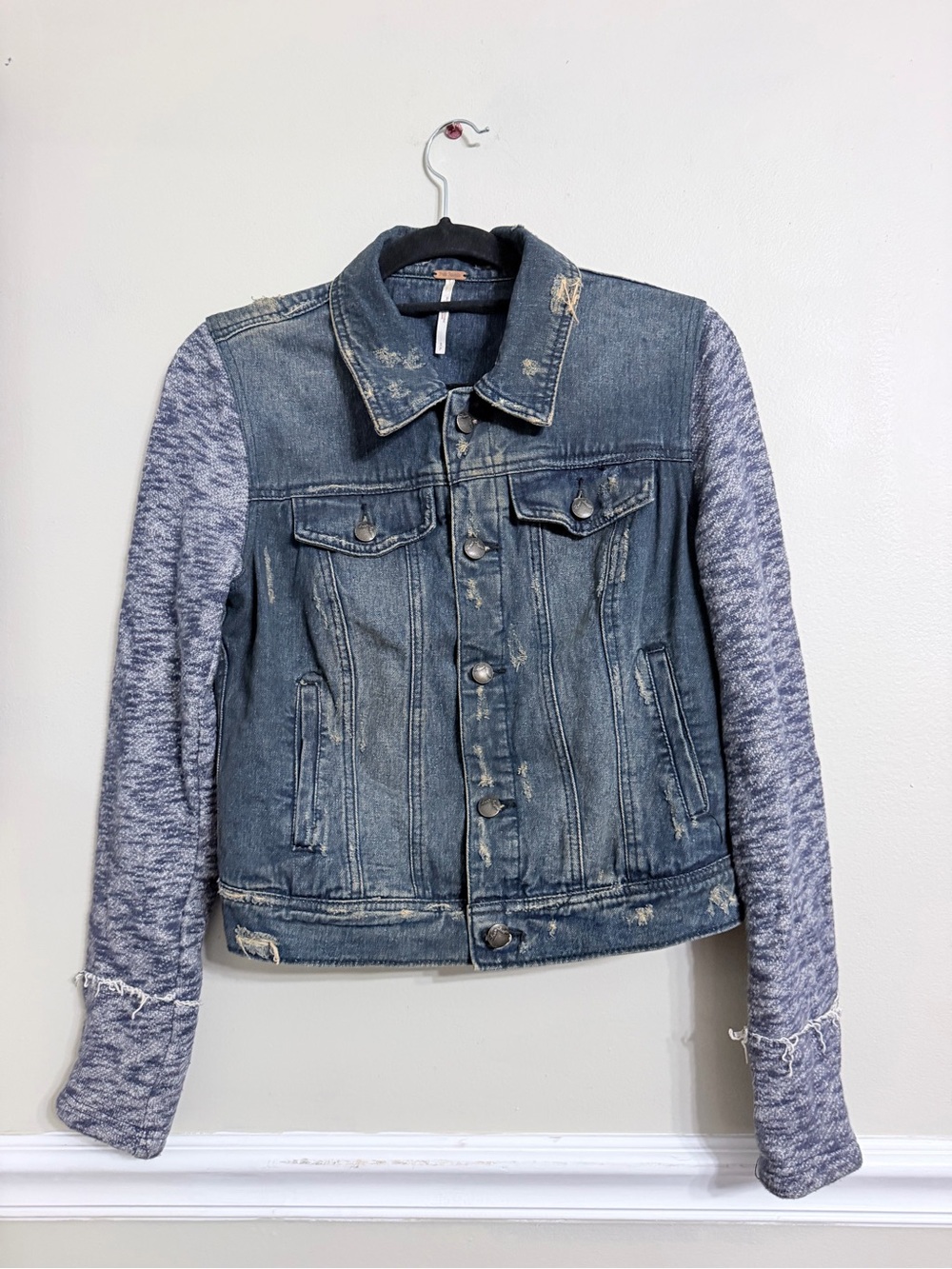 Free People Distressed Denim Jacket Marled Knit Sleeves Cropped Boho Trucker Hyb